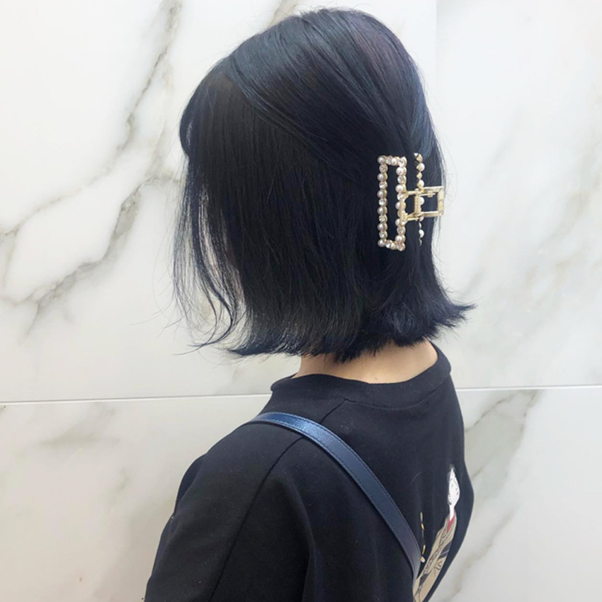 ボブ クリップヘアアレンジ ブルーブラック