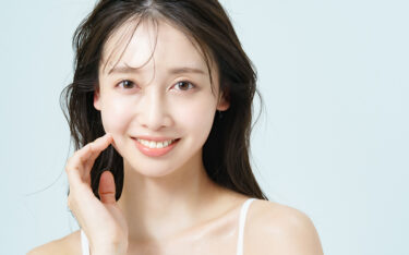 韓国女性のようなぷるツヤ「水光肌」を作る方法って？おすすめ化粧下地とファンデーションも紹介